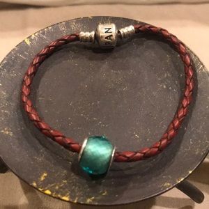 PANDORA BROWN LEATHER BRACELET.